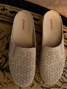 J Sport Comfy Sporty Mule - Gray